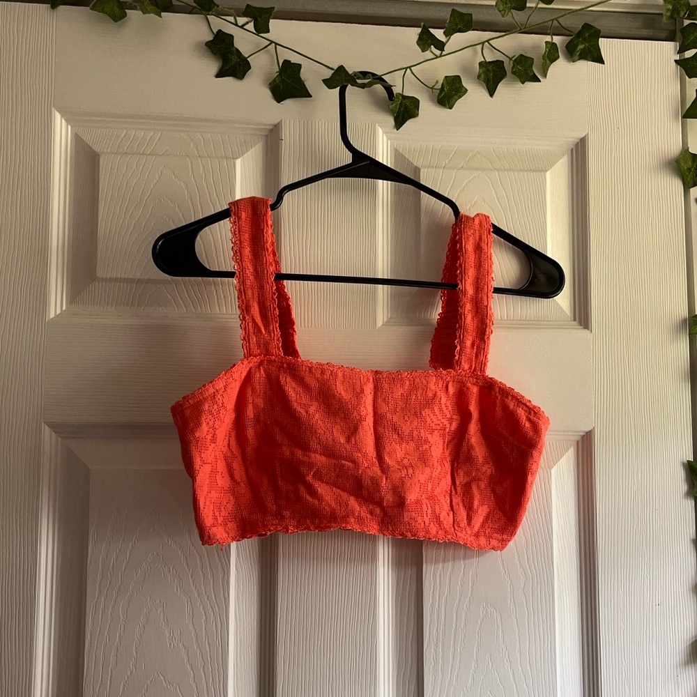 American Eagle- Small- Flower-print crop top